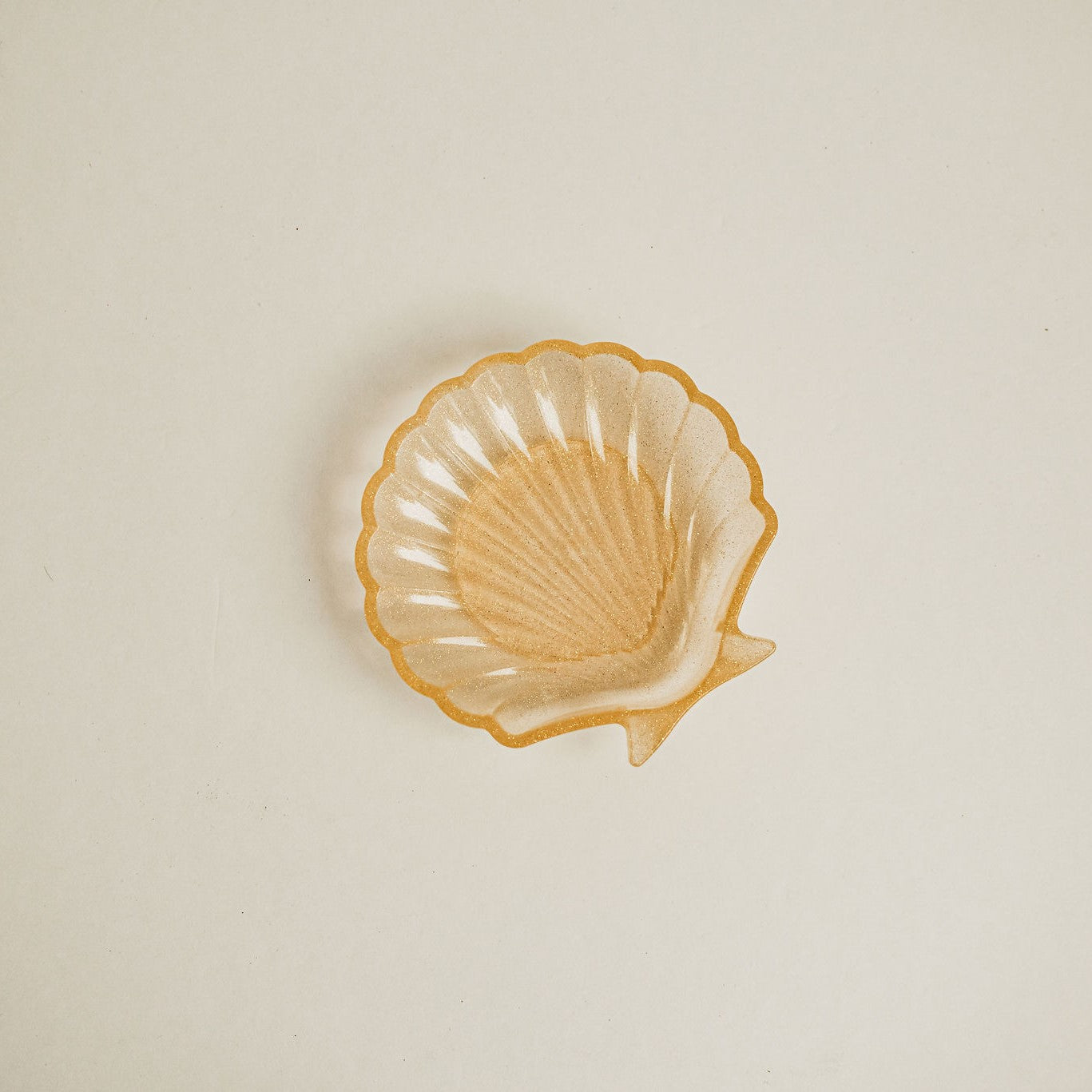 resin art, resin dish, resin shell, resin artwork, jewelry dish, trinket holder, trinket dish, accessory holder