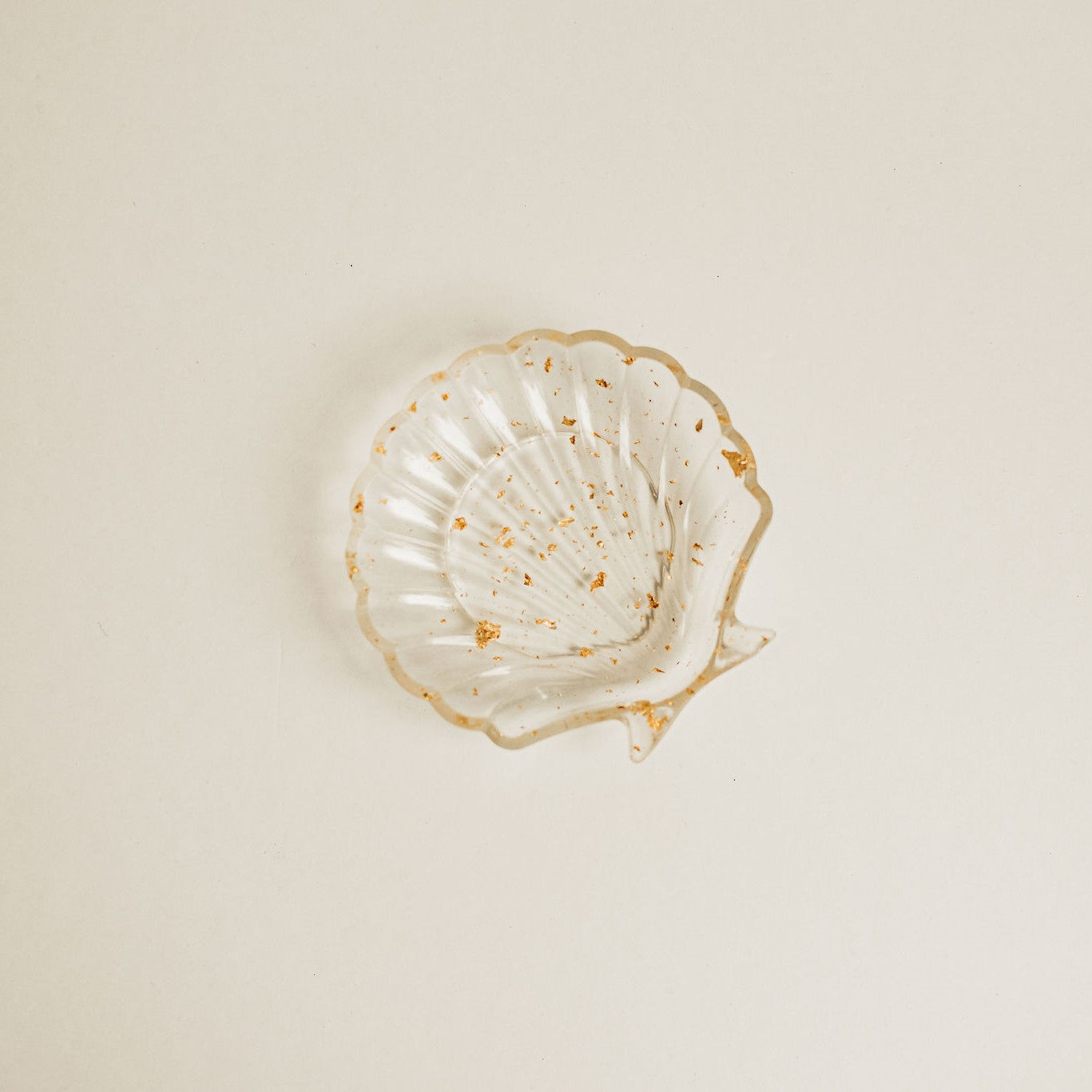 resin art, resin dish, resin shell, resin artwork, jewelry dish, trinket holder, trinket dish, accessory holder